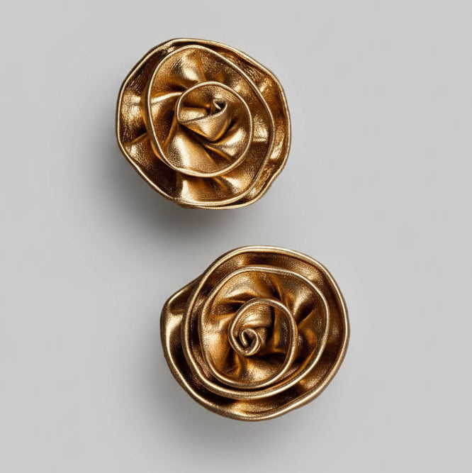 Blankens Clip On Roses in Gold Leather