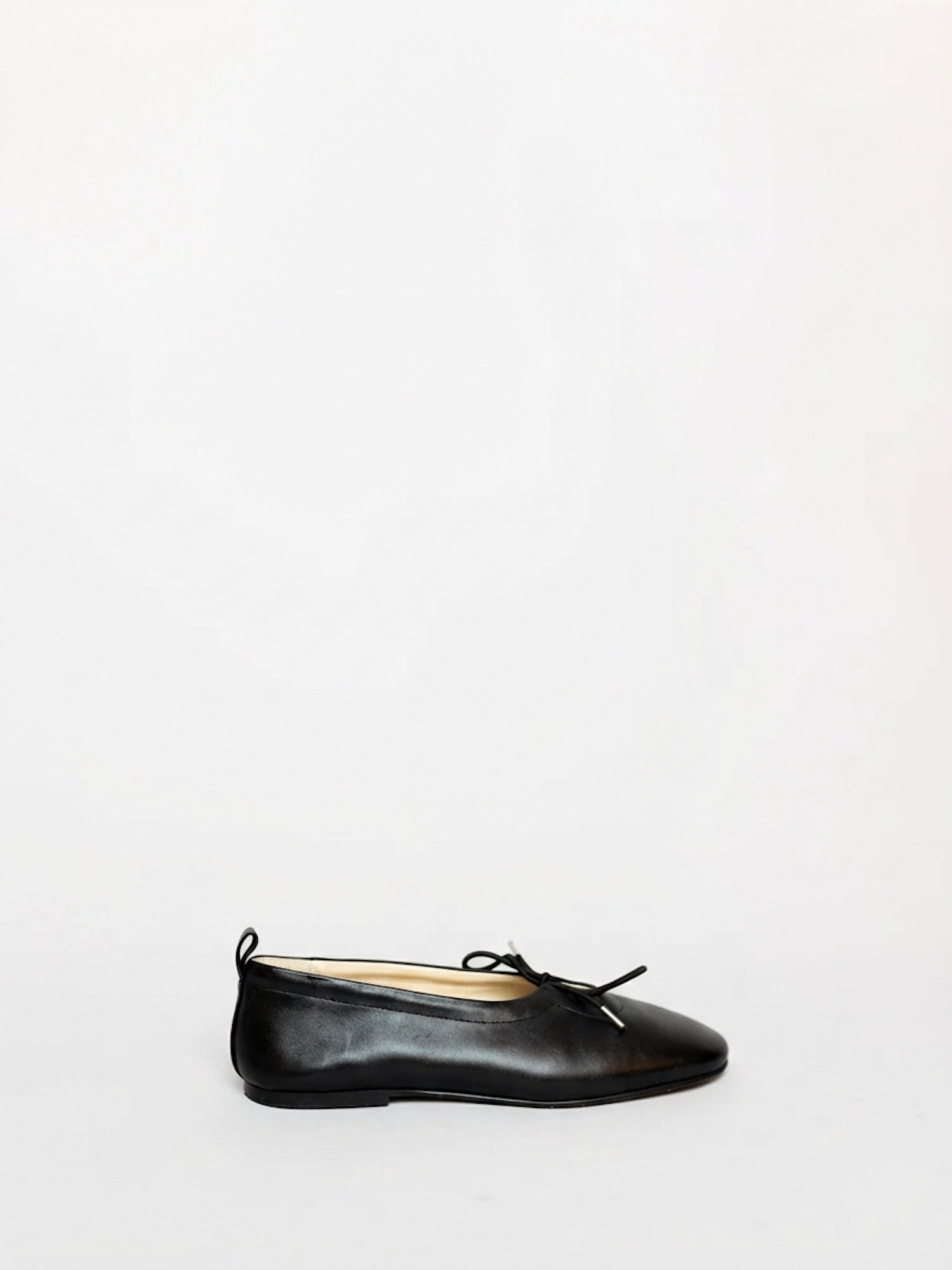 THE SOPHIE BLACK LEATHER BALLET FLATS