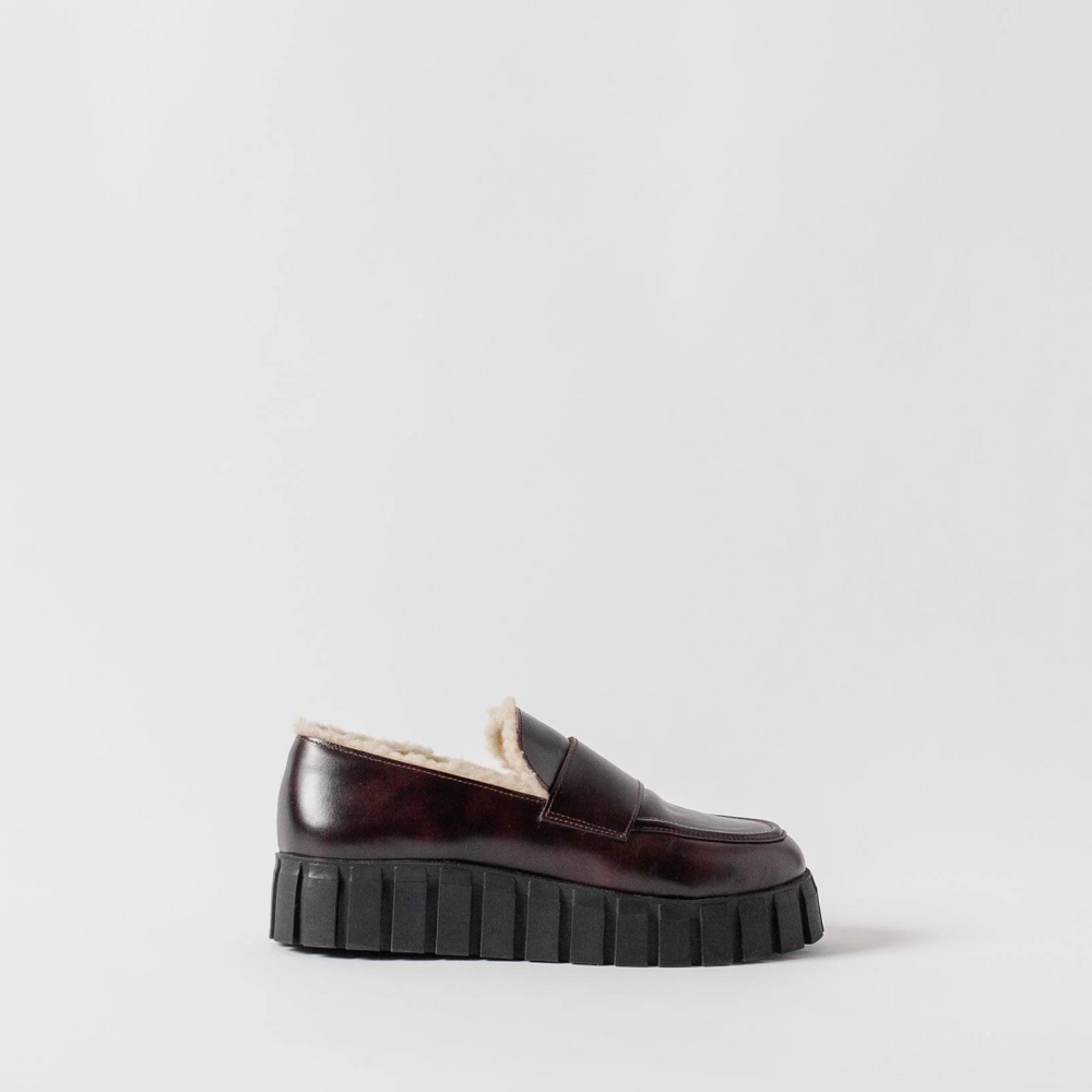 THE HANA LOAFER WASHED BROWN