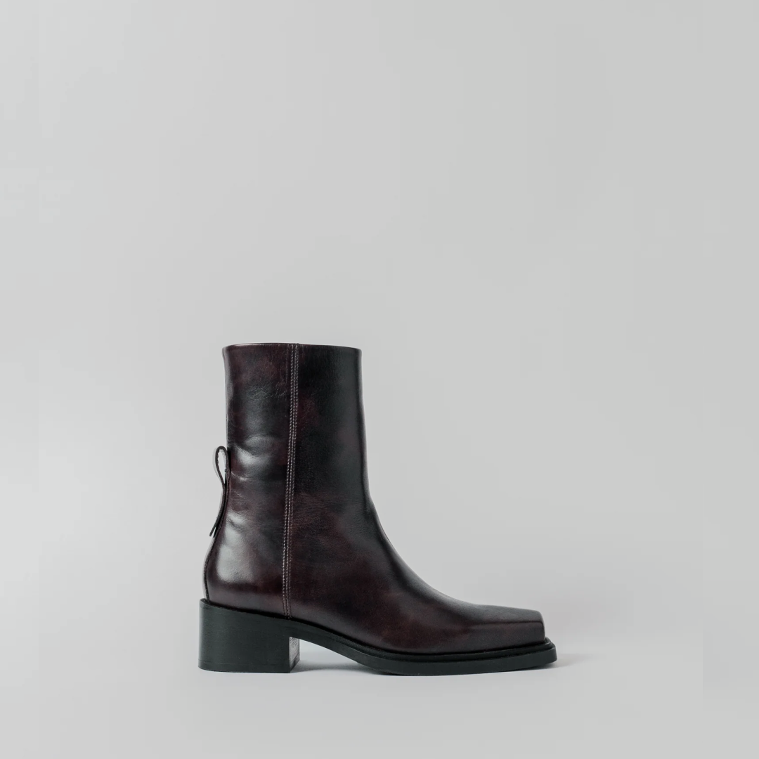 THE HEDDA WASHED BROWN