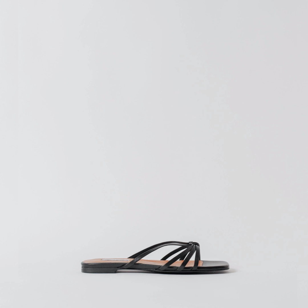 THE JENNIE FLAT BLACK