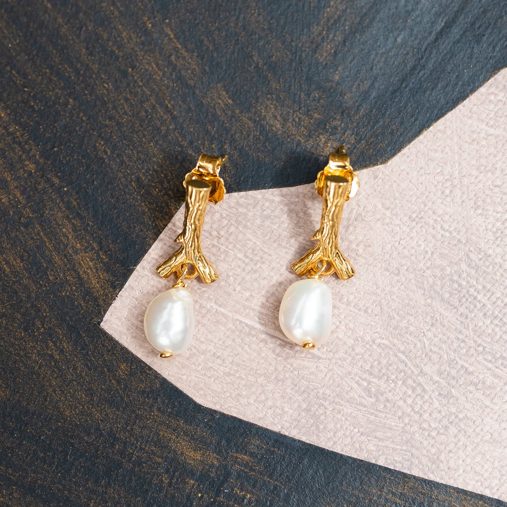 Blankens Stick and Pearl Earring in Gold