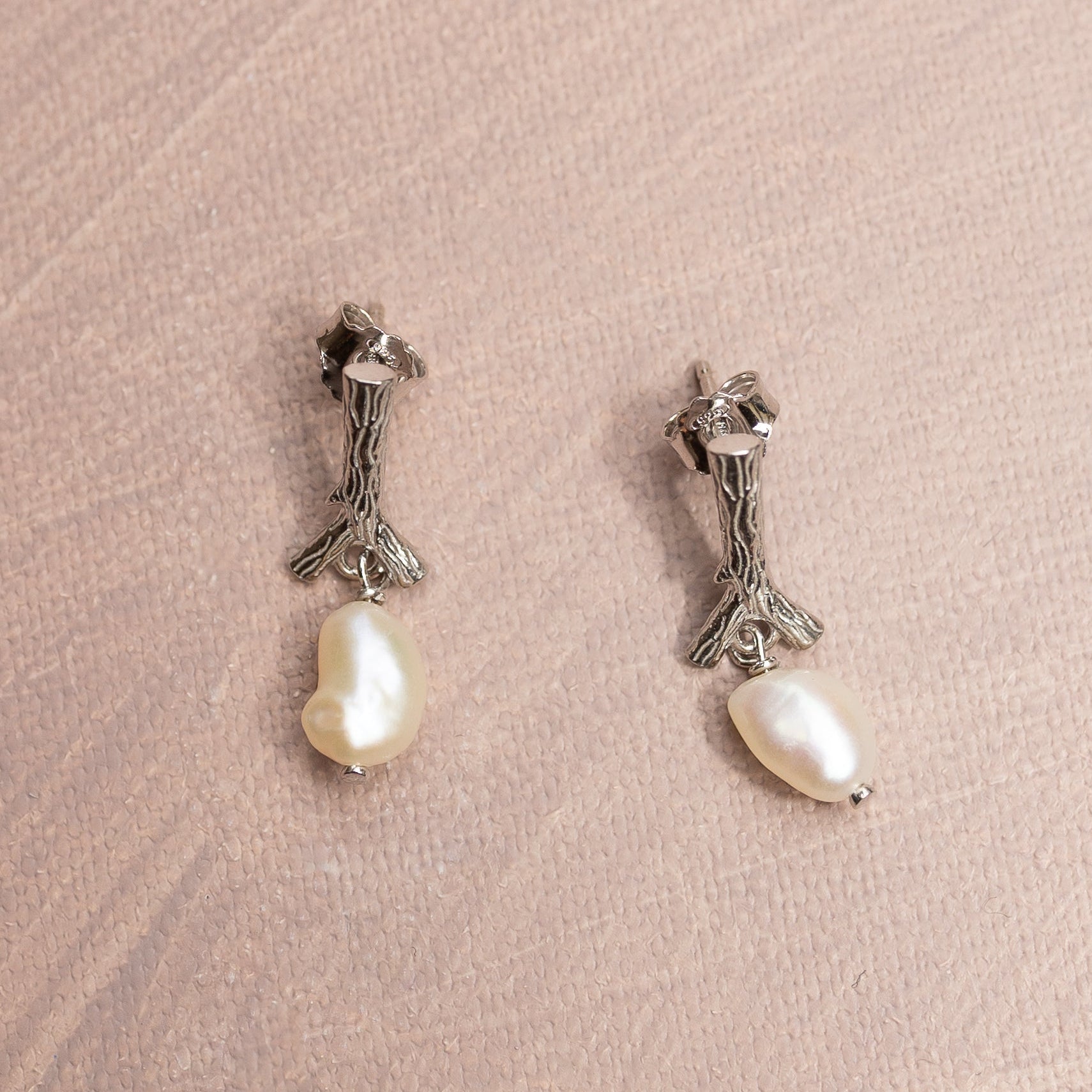 Blankens Stick and Pearl Silver Earring