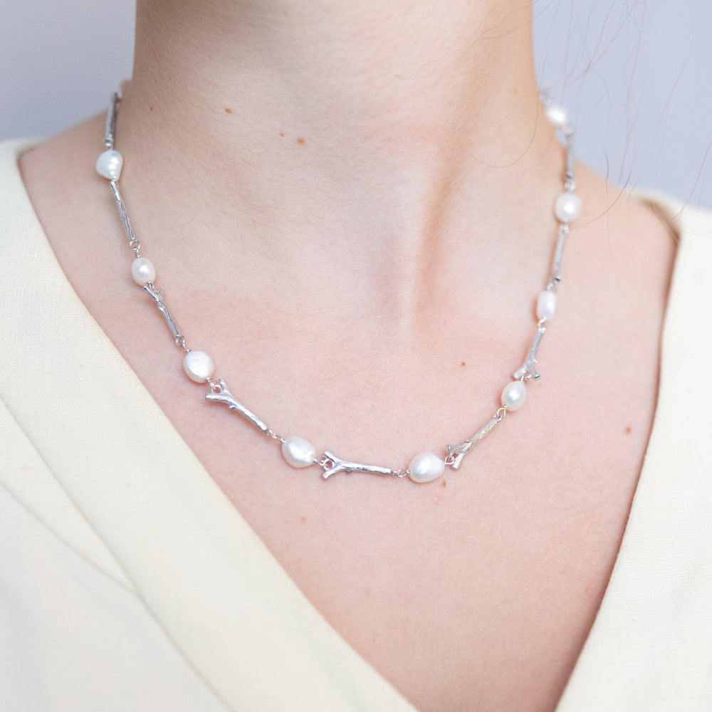 Blankens Stick and Pearl Silver Necklace