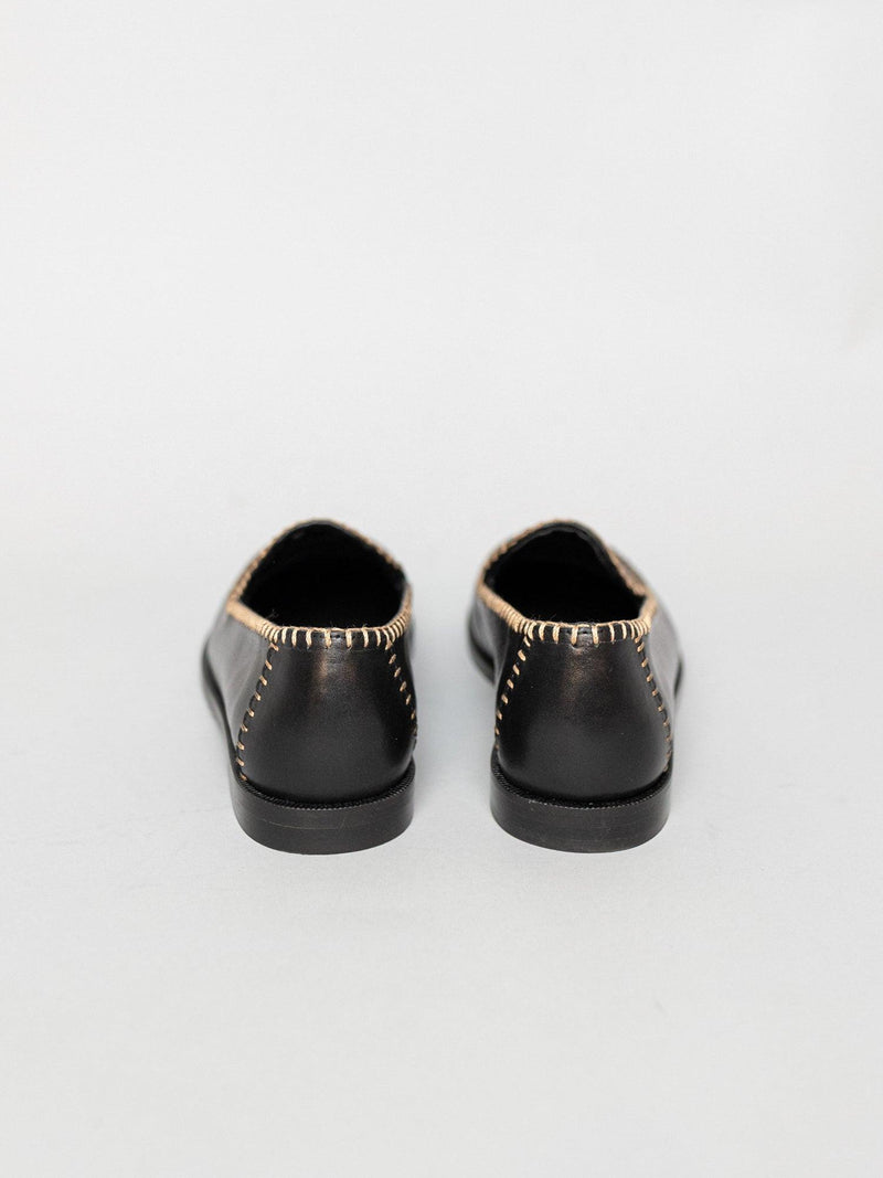 Blankens The Celeste Contrast Stitching loafers