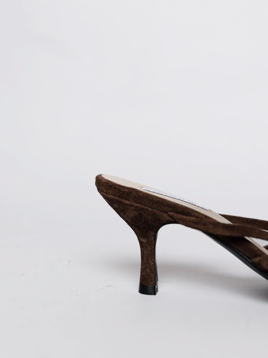THE JENNIE CHOCOLATE SUEDE