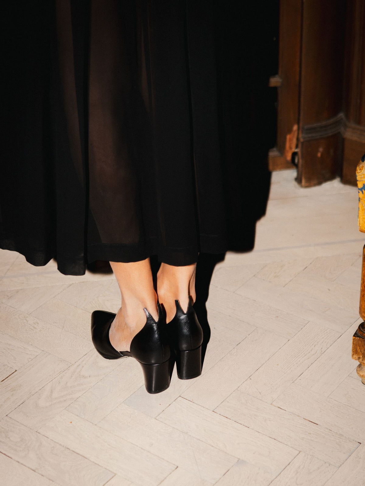 THE RIVERSIDE BLACK LEATHER