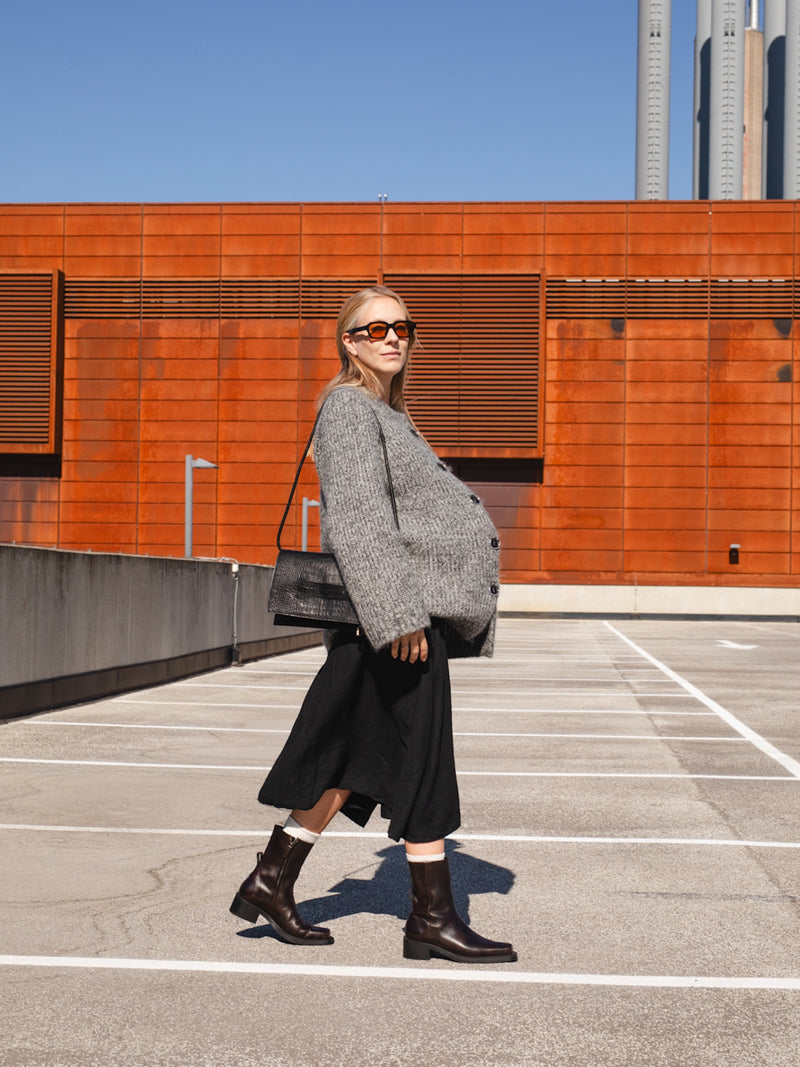 THE HEDDA WASHED BROWN