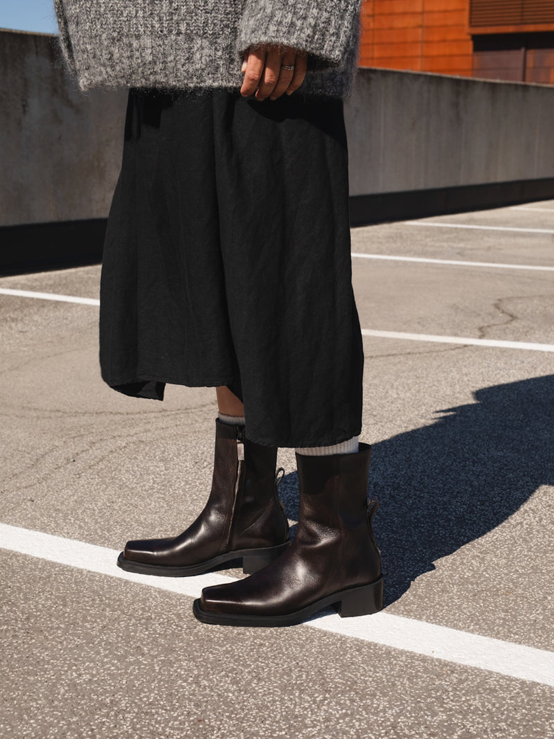 THE HEDDA WASHED BROWN