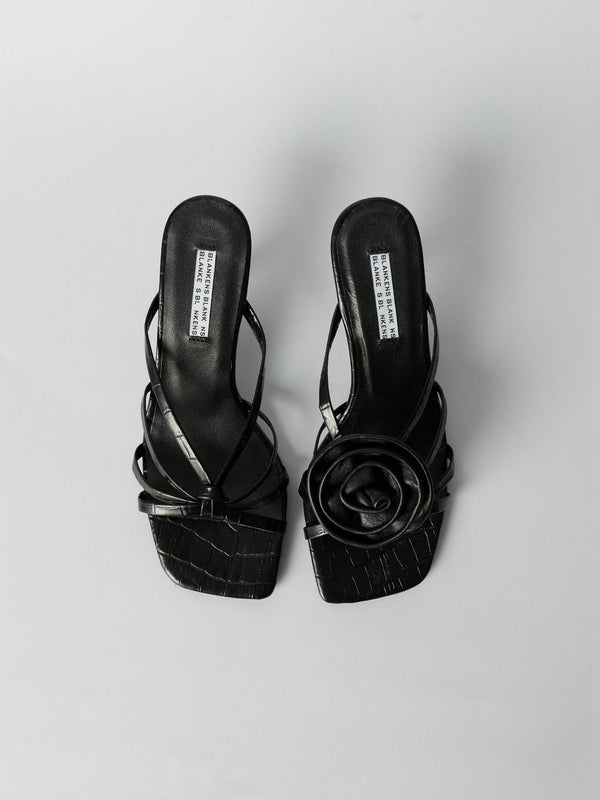 Blankens Black Clip-On Rose