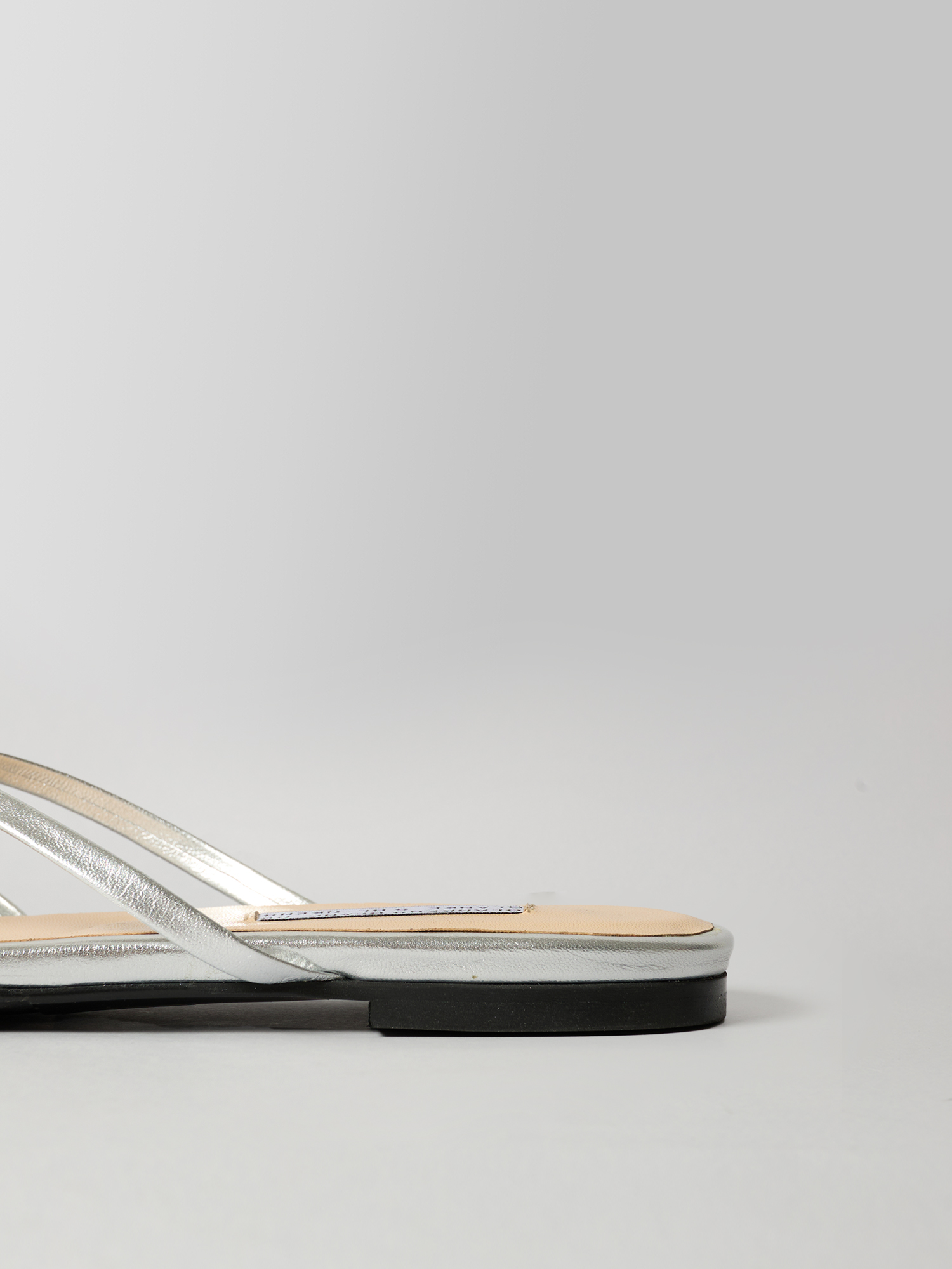 THE JENNIE FLAT SILVER