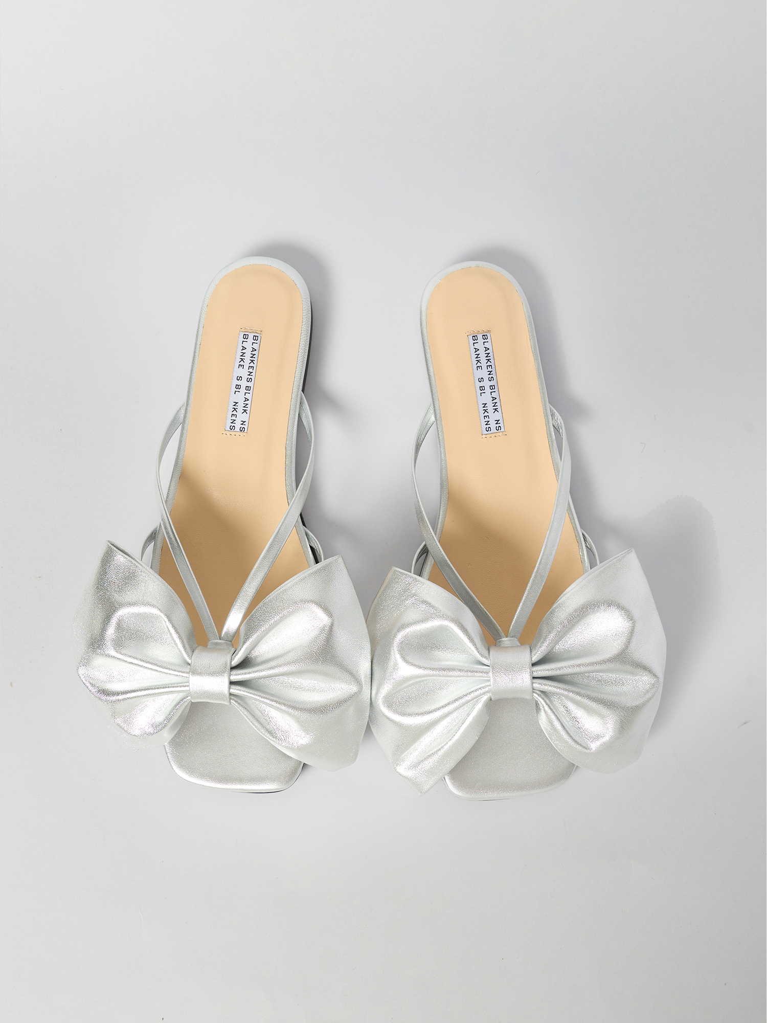 THE JENNIE FLAT SILVER