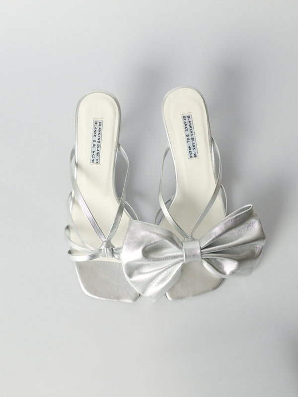 Blankens Silver Bow Clip-ons
