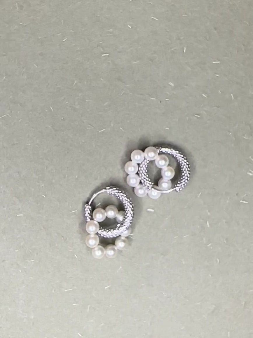 Blankens Pearl and Silver Hoops Earrings