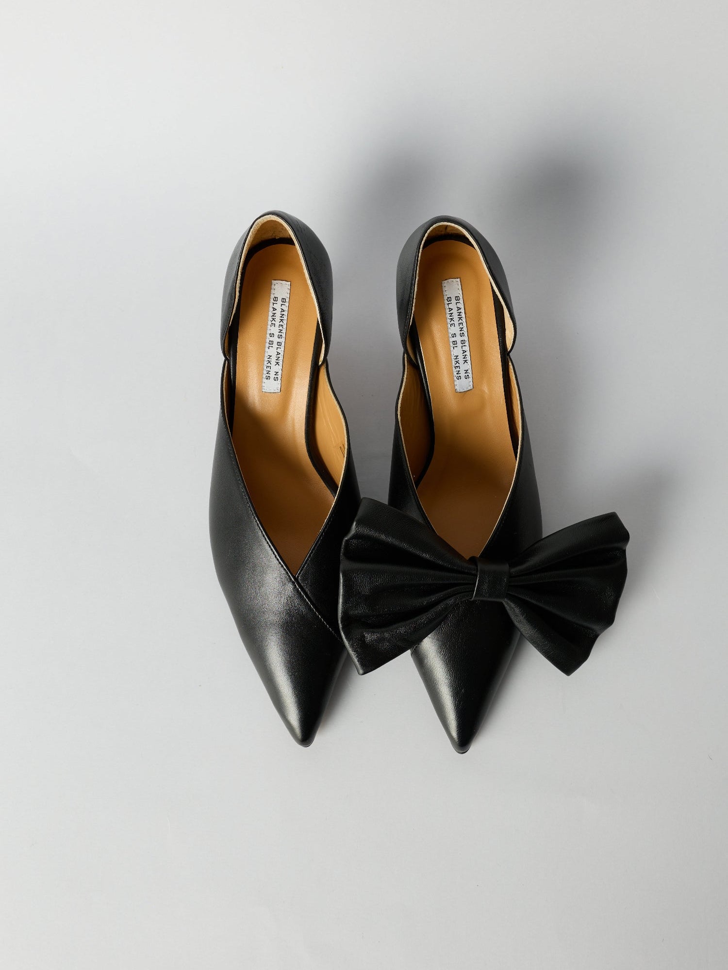 Blankens Black Clip-On Bows