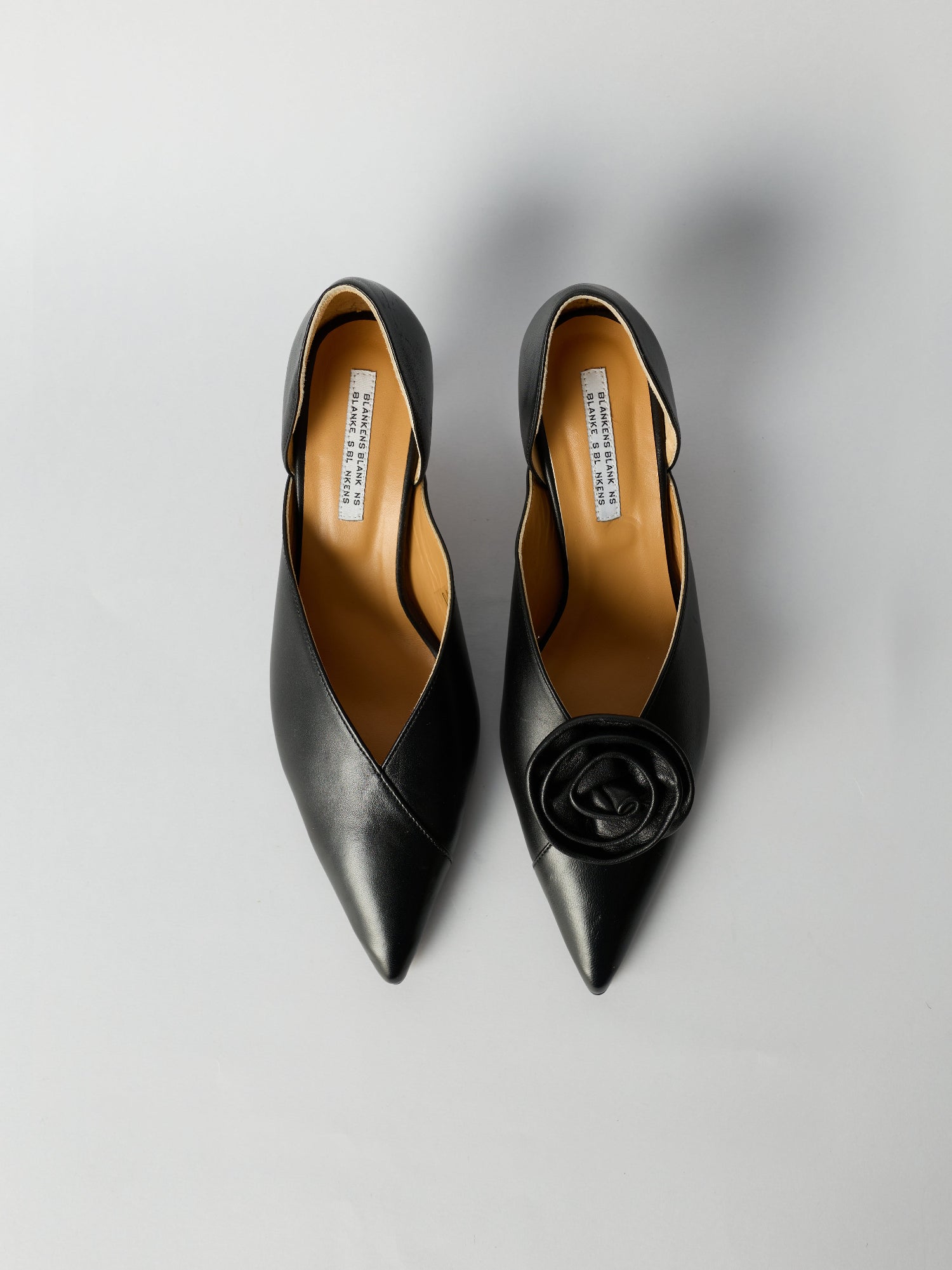 Blankens Black Clip On Rose