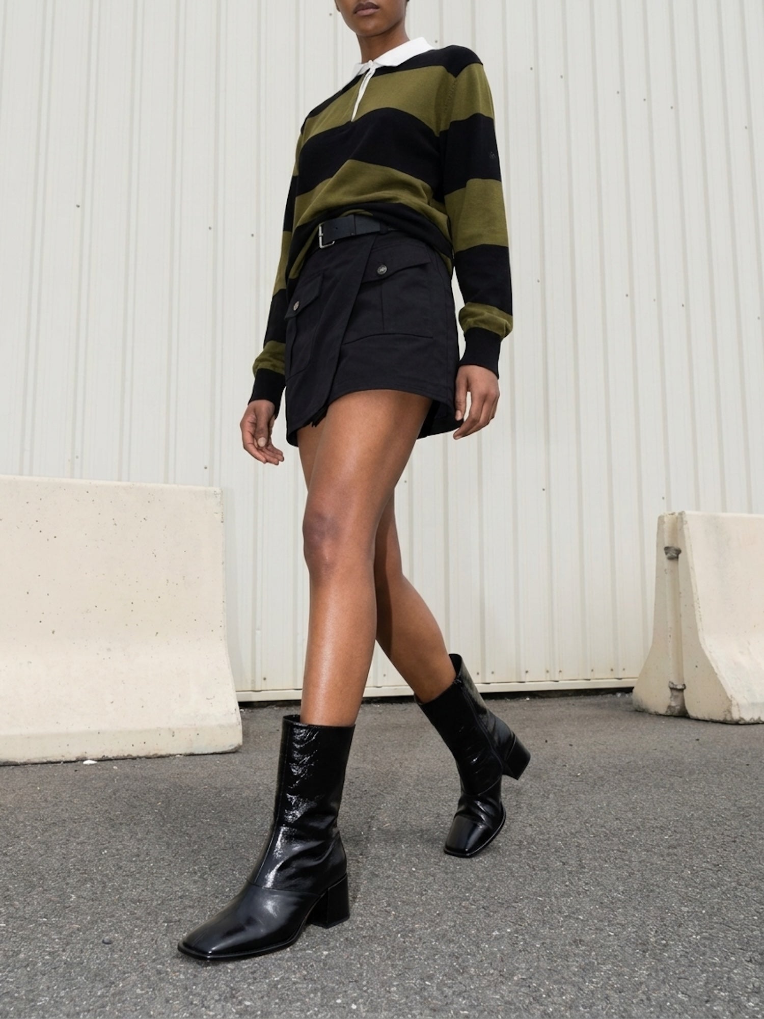 THE CAMILLA BLACK SQUARE TOE ZIPPER