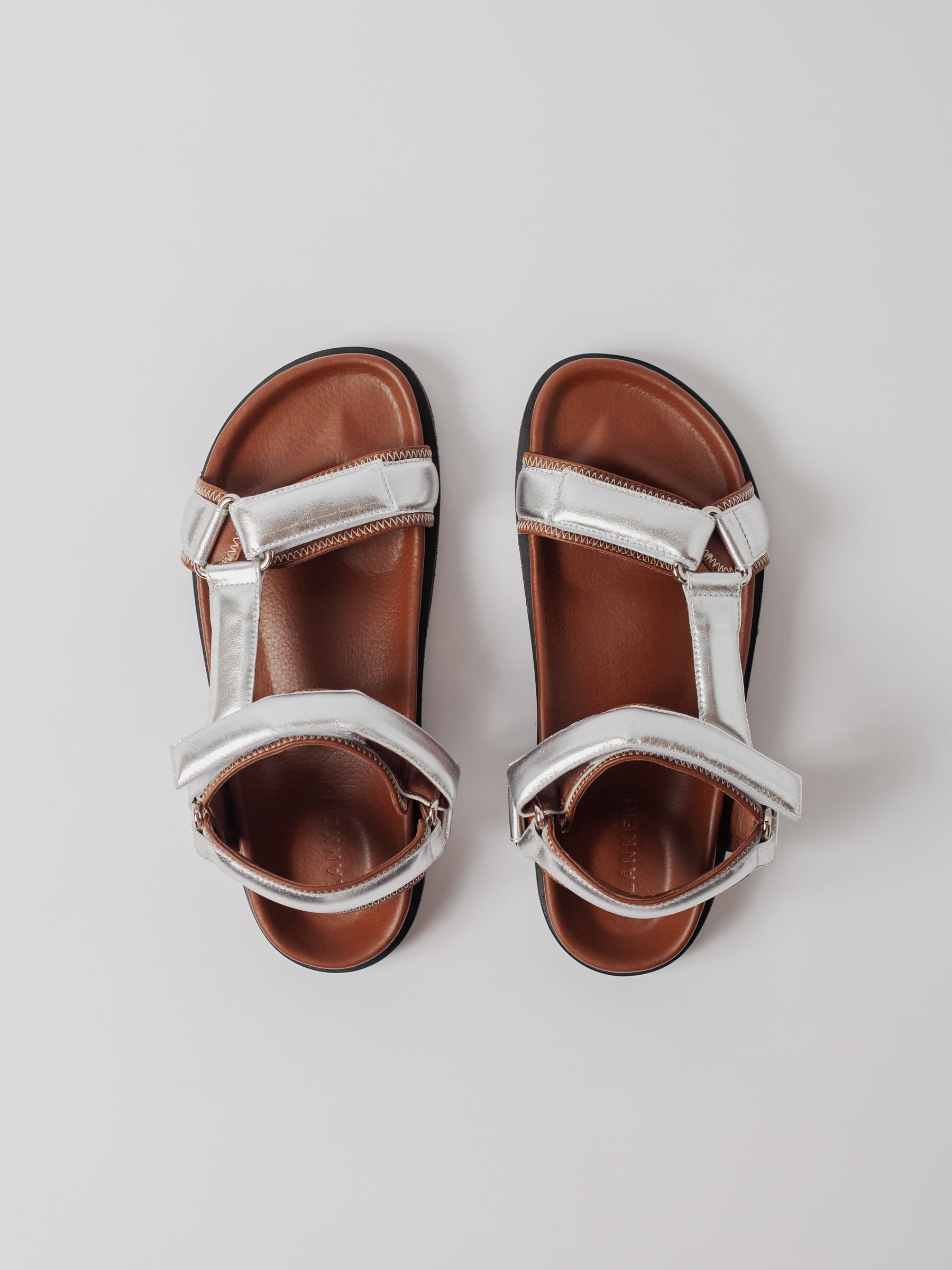 Blankens The Sanremo Sahara SIlver sandal nutty brown and silver leather, contrast stitching in off-white, black real rubber sole