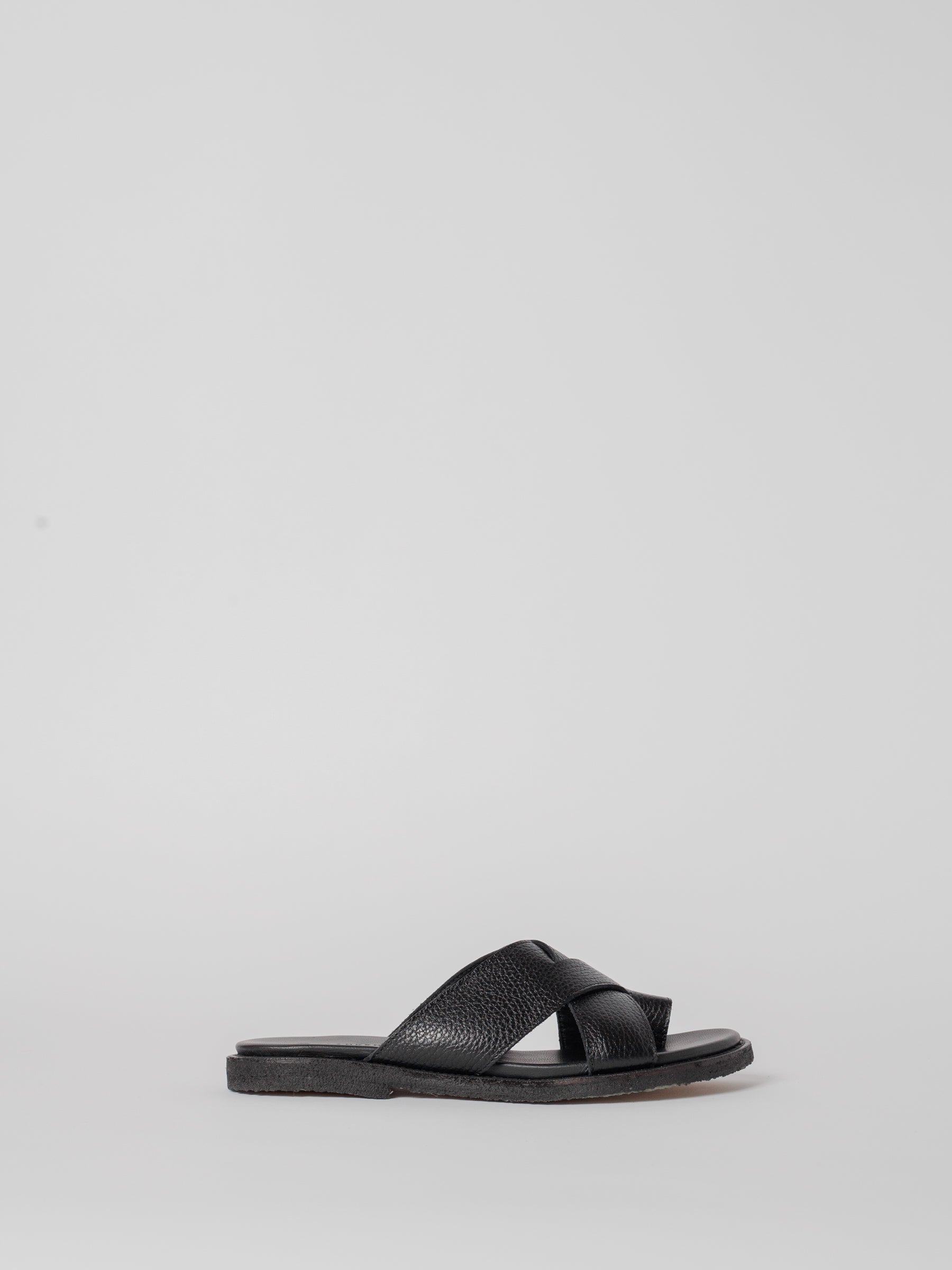 Blankens The Mette Eco black leather sandals with toe detail